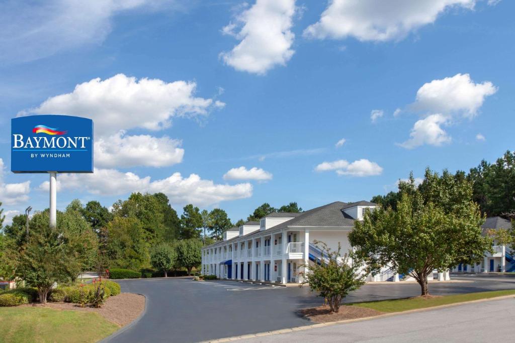 Baymont by Wyndham Greenwood Main image 1